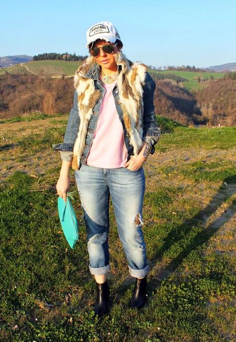 Outfit: Felpa rosa confetto versione sporty chic