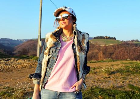 Outfit: Felpa rosa confetto versione sporty chic