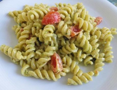 fusilli con pesto di asparagi