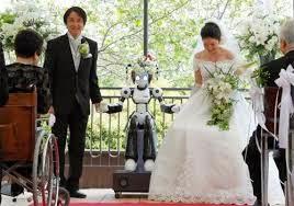 Un matrimonio un po' troppo moderno - Il celebrante è un robot!