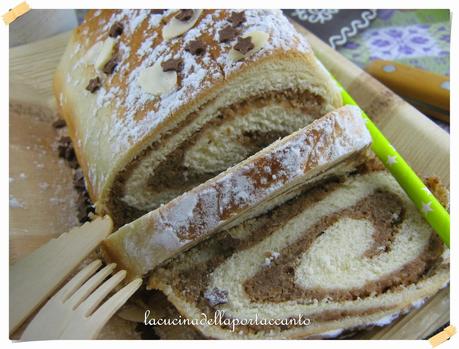 Nuss Strudel - strudel alla ricotta con castagne sciroppate al miele e crema alle nocciole