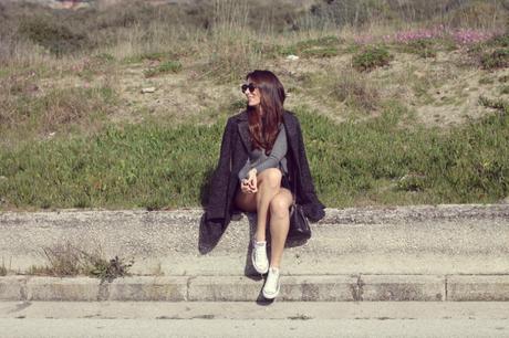 lovehandmade fashion blog_barbara valentina grimaldi real butterfly medallion_open back shirt_high waist bershka shorts_customized sneakers_cappotto amy gee_secchiello furla_customized sneakers converse_opsobjects cover_leather sunglasses