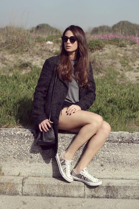 lovehandmade fashion blog_barbara valentina grimaldi real butterfly medallion_open back shirt_high waist bershka shorts_customized sneakers_cappotto amy gee_secchiello furla_customized sneakers converse_opsobjects cover_leather sunglasses