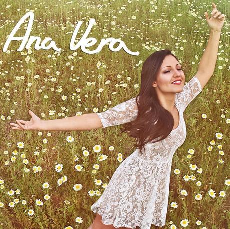 I look ispirati ai dischi: Ana Vera e la primavera