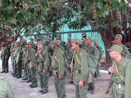 milicianos_entrenamiento_cuba_1