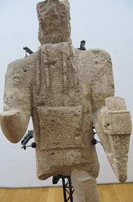 La statuaria di Monte Prama: giganti o eroi divinizzati? di Pierluigi Montalbano