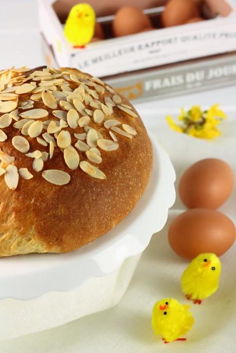 Pan di Pasqua al quark e mandorle