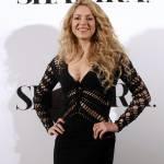Shakira presenta il nuovo album con il suo Pique02