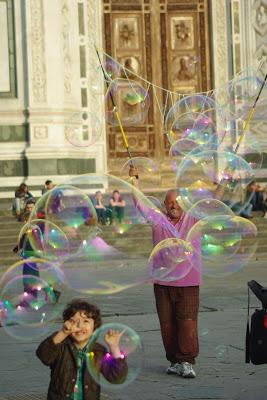 Il vostro matrimonio visto attraverso una magica bolla di sapone.