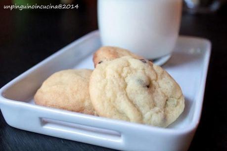 Cookies al cioccolato bianco e ciliegie