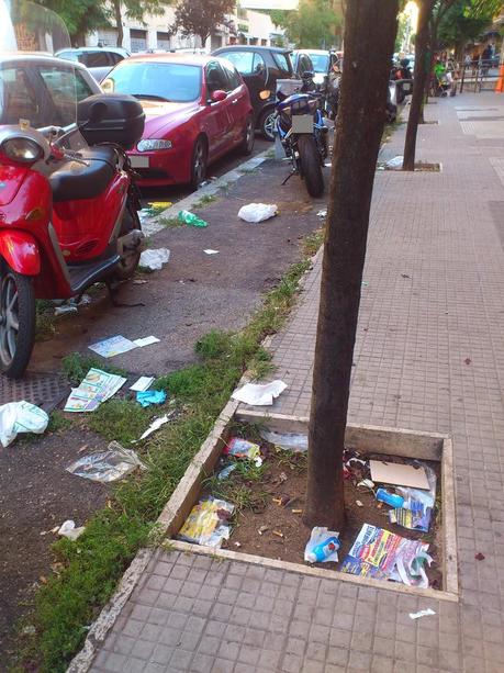 Vi ricordate qualche giorno fa che abbiamo pubblicato gli orrori del quartiere Don Bosco di notte? Ecco, beccatevi il quartiere Don Bosco di giorno va. Che è peggio...