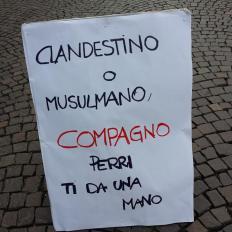 gazeb1 Arrivo dei profughi a Cremona: la Lega li chiama “clandestini”. E c’è un retroscena, tra Galimberti e Antisfratto