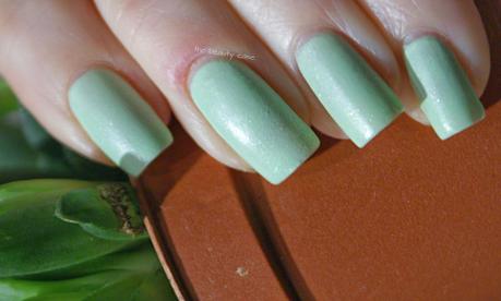 essence Floral Grunge #03 Grunge Me Tender