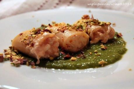 Paccheri ripieni di gamberi e stracciatella su crema di asparagi