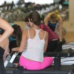 Alessandra Ambrosio, pilates in leggings rosa a Los Angeles 01