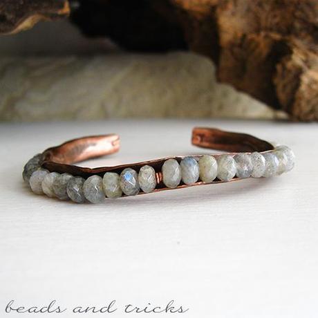 Bracciale in rame forgiato a mano e labradorite