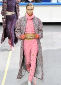 Paris Fashion Week febbraio 2014. Le novità dalla capitale francese. Chanel sfilate AI 2014 mamme a spillo