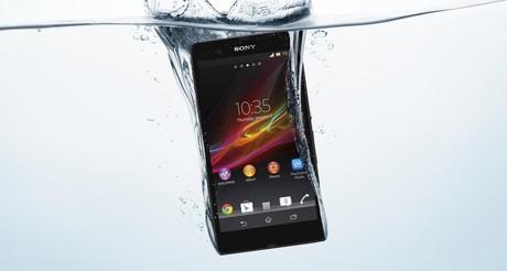 Sony Xperia Z Immerso in Acqua - Certificazione IP