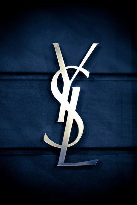 Yves Saint Laurent, l’eleganza dello stilista francese in un film biografico