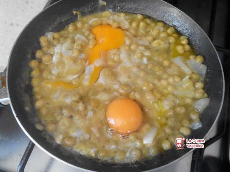 piselli con uova (2)