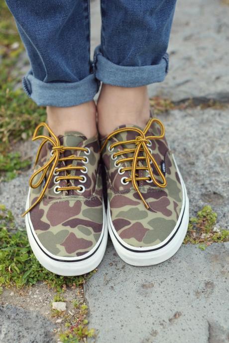 lovehandmade fashion blog_barbara valentina grimaldi_levi's revel jeans_ellen vicius bag_vans camo shoes