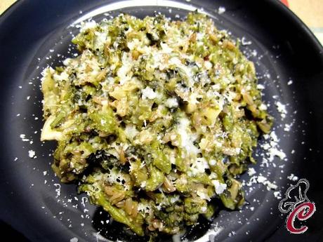 Gratin di avena con cime, pere e mandorle: un bottino che arricchisce lo spirito e il palato