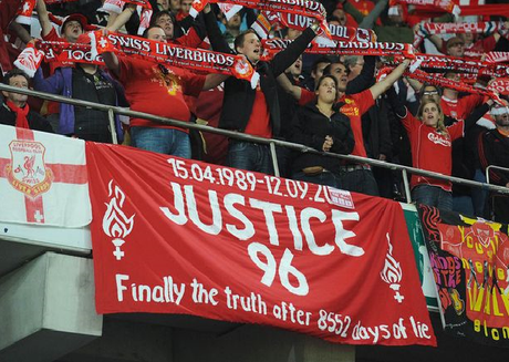 Sciarpe di tutti i club del mondo per ricordare Hillsborough