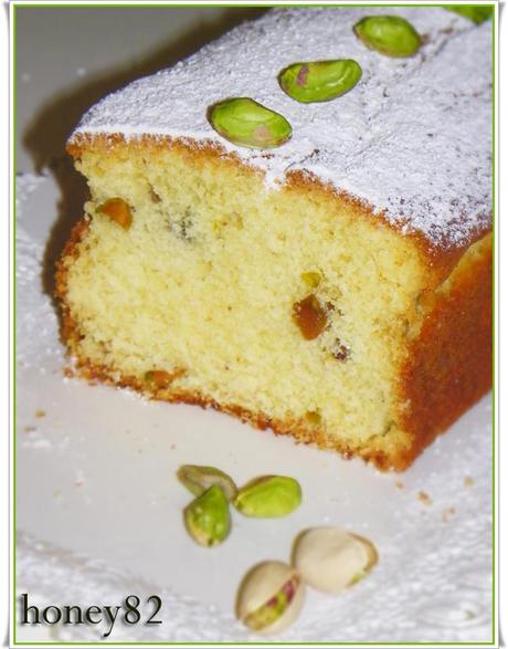 PLUM CAKE CON YOGURT E PISTACCHI