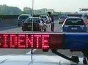 Incidente A7,nodo direzione Genova morto, traffico bloccato