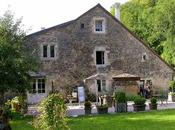 vecchio fienile riadattato breakfast nello Jura Francia