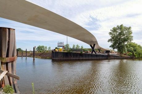 Ölhafen Bridge