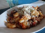 Gnocchi farro sugo melanzane salsiccia