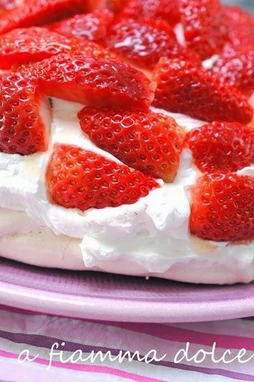 Pavlova alle fragole Pavlova alle fragole