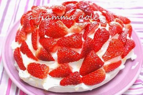 Pavlova alle fragole Pavlova alle fragole