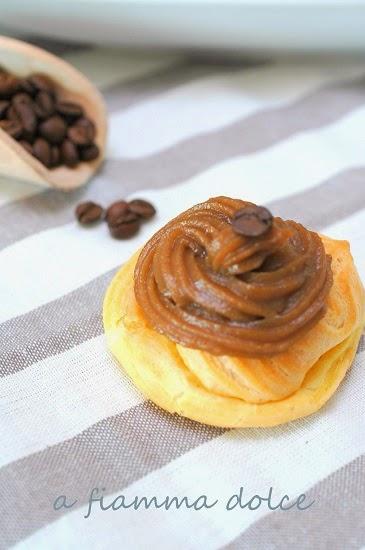 Zeppole di San Giuseppe al caffè