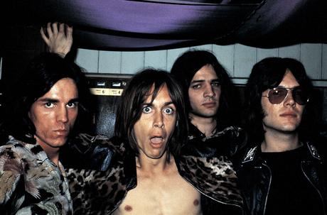 La punk band americana pubblicherà per la prima volta un disco senza Iggy Pop