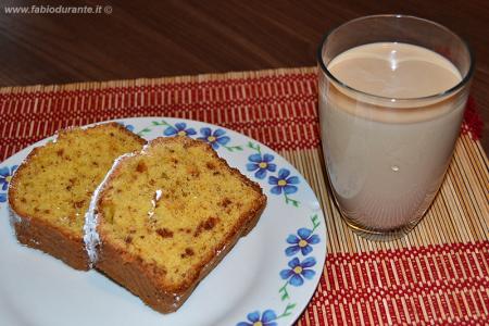 Plumcake agli amaretti