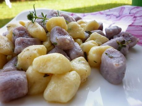 Gnocchi di patate con burro alle erbe