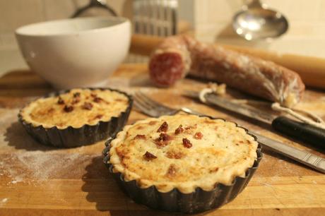 Tartellette cavolfiore e salamella romana