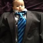 Neonati con gli abiti da businessmen, le foto impazzato su Instagram 03