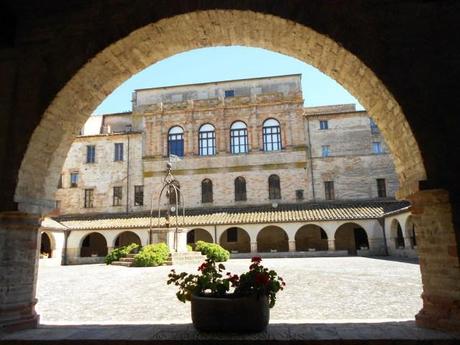 Abbazia di Chiaravalle di Fiastra