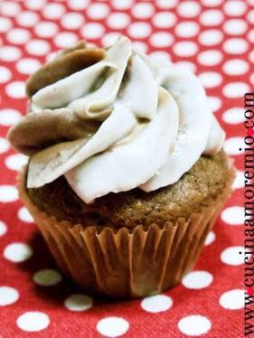 Cupcake velocissimi ai due cioccolati Cupcake velocissimi ai due cioccolati