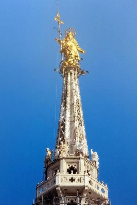 Duomo di Milano  Museografia rinnovata. Finalmente al passo coi tempi, e con le più avanzate concezioni del museo moderno, è l'impostazione recentemente attribuita da Guido Canali  agli spazi espositivi del Tesoro del Duomo nelle sue diverse età, dal m...