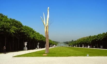 Land Art a Palazzo (arte povera per giardini ricchi - Giuseppe Penone alla reggia di Versailles)