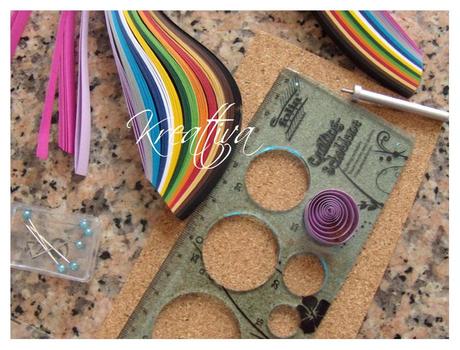 Set per quilling e come realizzare dei cuoricini di carta