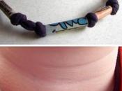 Bijoux fatti gambe pantaloni carta giornale