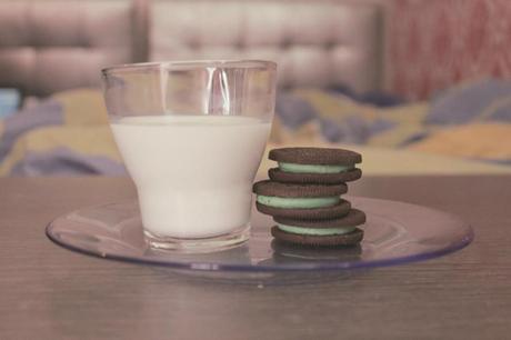 lovehandmade italian fashion blog_barbara valentina grimaldi_junk food_chocolate mint oreo and milk_breakfast