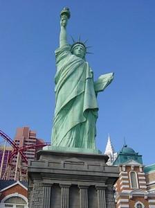 449px-Statue_of_Liberty_New_York_Las_Vegas