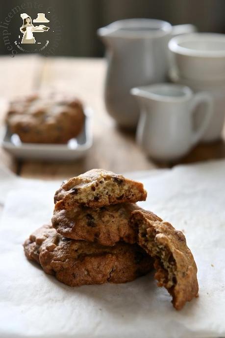 biscotti al farro soffiato e cioccolato