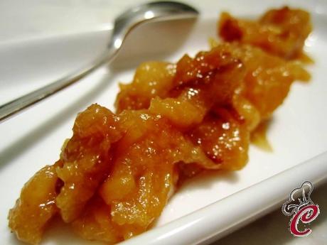 Marmellata di pere agrumate allo zenzero: la dolcezza che sa attendere e che non chiede artifici